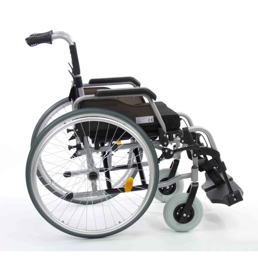 SW-M466 HAFİF MANUEL TEKERLEKLİ SANDALYE