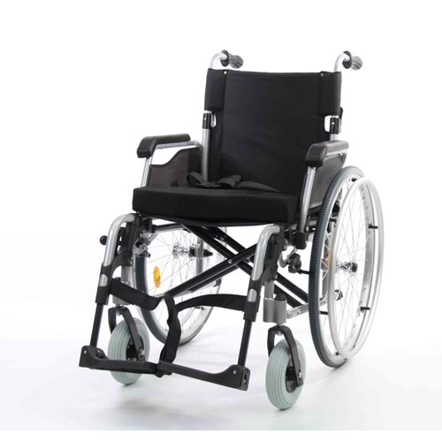 SW-M466 HAFİF MANUEL TEKERLEKLİ SANDALYE